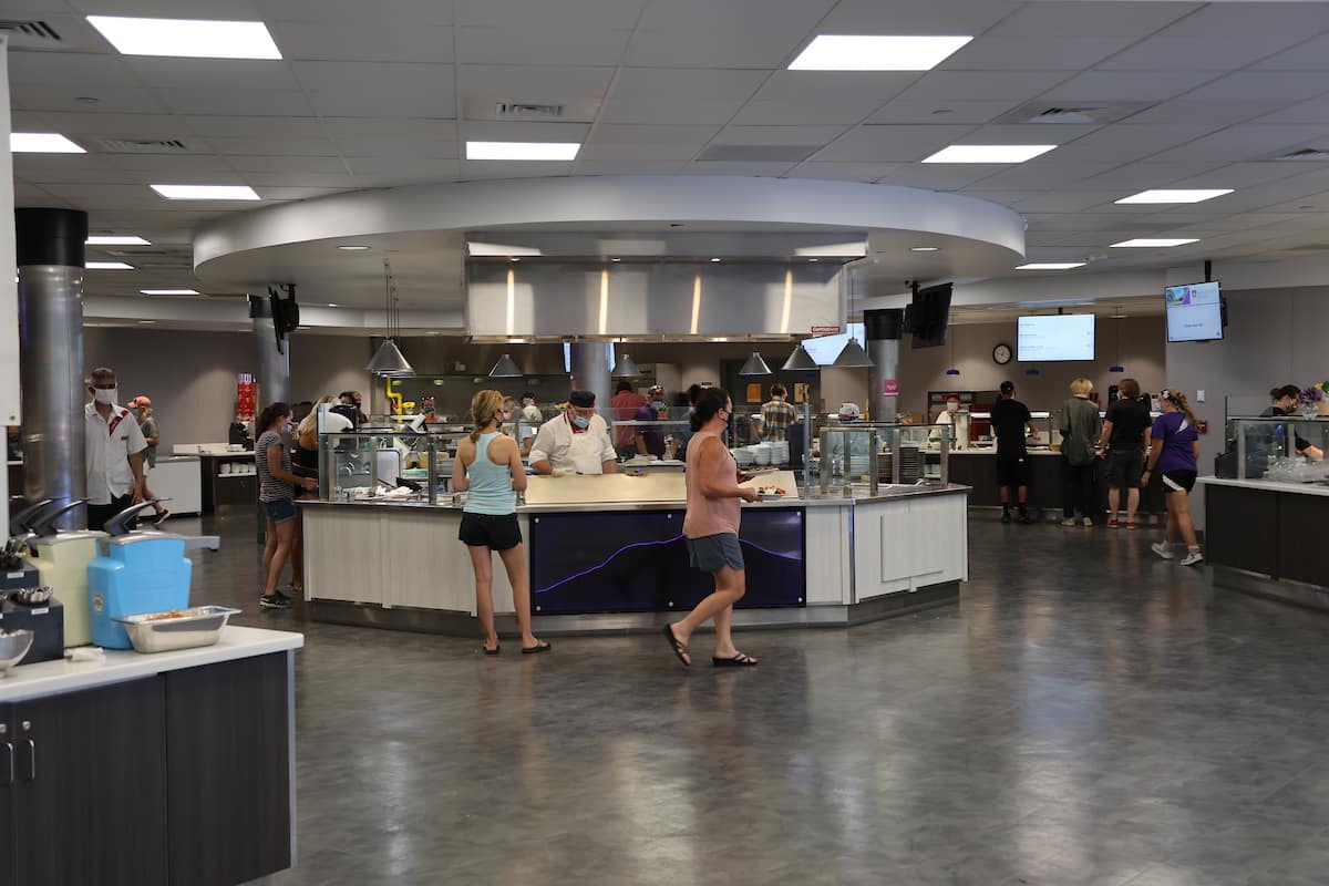 The Green Mountain Dining Hall in Alliot Student Center.